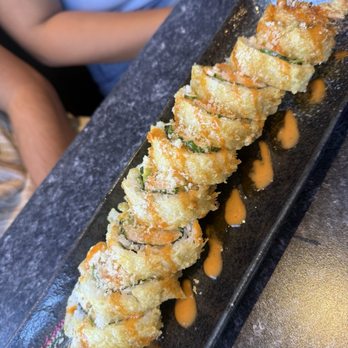 Prime Sushi - Honeystone Roll. Looks great, kind of a let down. Plain, nothing special. - Sushi Bars Near Me - Bakersfield, California