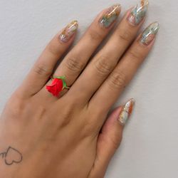 Luxor Nails - Nail Tech: Linda