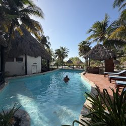 Xaloc Resort - This place is FANTASTIC. Commodatioens, service and location are perfect!!!
