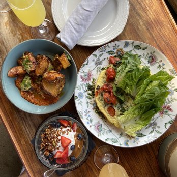 P6 - brunch with mimosas! - Cocktail Bars Near Me - Austin, Texas P6 - brunch with mimosas! - Cocktail Bars Near Me - Austin, Texas