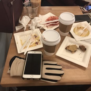 Oakleaf Cakes - After long discussion, we realized we forgot to take pictures - Bakeries Near Me - Boston, Massachusetts