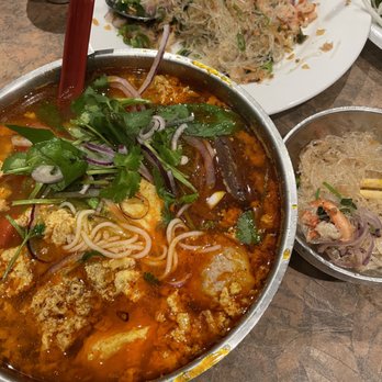 Quan Vy Da - bun rieu + mien xao cua - Vietnamese Near Me - Westminster, California Quan Vy Da - bun rieu + mien xao cua - Vietnamese Near Me - Westminster, California