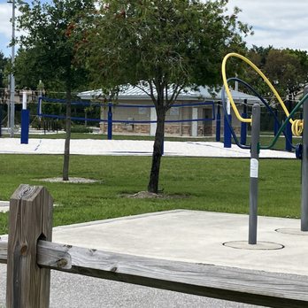 Canyon District Park - Parcour stop and court and facilities - Parks Near Me - Boynton Beach, Florida