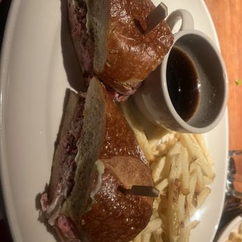 Houston's Restaurant - Famous French Dip Au Jus - Steakhouses Near Me - Pasadena, California Houston's Restaurant - Famous French Dip Au Jus - Steakhouses Near Me - Pasadena, California