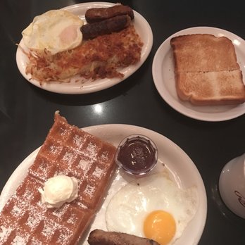 Russell's - American Near Me - Pasadena, California