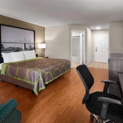Country Squire Resort - Guest room