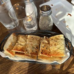 Arlo's Ristorante - Garlic bread delicious