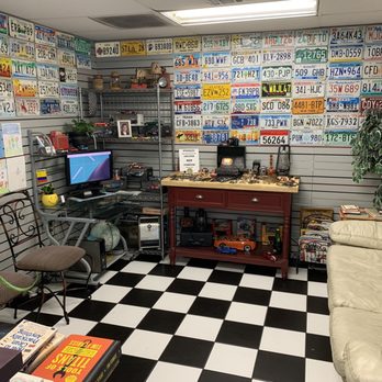 Nice & Easy Smog Check - Temecula - Waiting room with TV and a wide range of puzzles - Smog Check Stations Near Me - Temecula, California Nice & Easy Smog Check - Temecula - Waiting room with TV and a wide range of puzzles - Smog Check Stations Near Me - Temecula, California