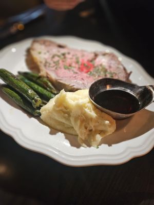 Bull & Bourbon Steakhouse by null