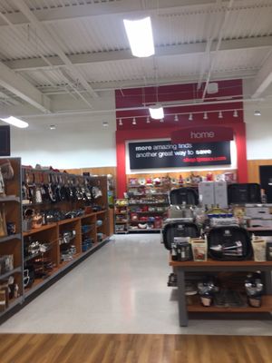 TJ MAXX - Updated October 2024 - 15 Photos & 13 Reviews - 141 Needham