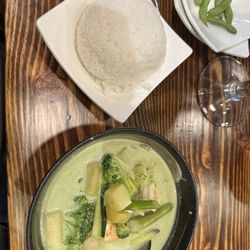 Green Shrimp Thai Curry