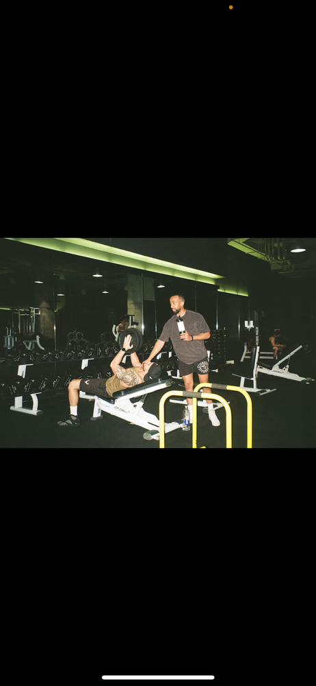 Evo Form Fitness Logo