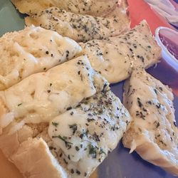 Sal-Cal Pizza - Garlic cheese bread