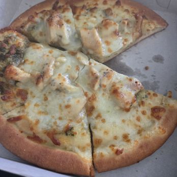 Presto Pasta - Pesto Chicken this pizza was delicious  it had a perfect amount of chicken and pesto and  cheese. - Italian Near Me - Camarillo, California