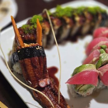 Sakura Sushi - Dragon Roll - Laotian Near Me - Albuquerque, New Mexico