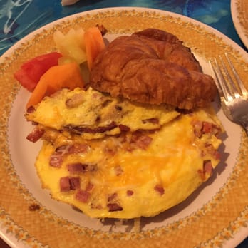 808 Grindz Cafe - Croissant sandwich ! - Cafes Near Me - Lahaina, Hawaii 808 Grindz Cafe - Croissant sandwich ! - Cafes Near Me - Lahaina, Hawaii