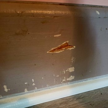 Brownwood Decorating - Gouge in kitchen baseboard that happened during floor install - Carpeting Near Me - Brownwood, Texas Brownwood Decorating - Gouge in kitchen baseboard that happened during floor install - Carpeting Near Me - Brownwood, Texas