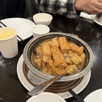 T Kee Seafood Restaurant - Tofu Braised Cod Fillet In Clay Pot - Chinese Near Me - Sacramento, California T Kee Seafood Restaurant - Tofu Braised Cod Fillet In Clay Pot - Chinese Near Me - Sacramento, California