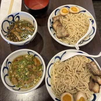 Shugetsu - Biggest size noodles on the bottom - Ramen Near Me - San Mateo, California