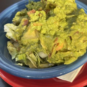 Rosalita's Cantina - Guacamole nice and chunky - Mexican Near Me - Des Peres, Missouri Rosalita's Cantina - Guacamole nice and chunky - Mexican Near Me - Des Peres, Missouri
