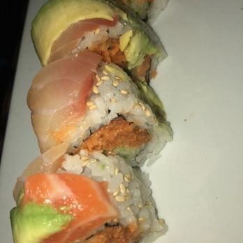 Manu's Tapas Bar & Sushi Lounge - Sushi Bars Near Me - Newark, New Jersey
