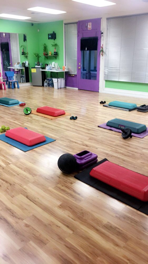 Liz's Fitness Logo