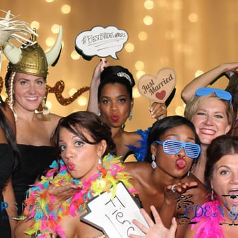 TapSnap 1125 - Photo Booth Rentals Near Me