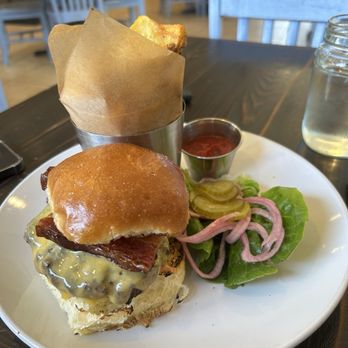 The Spoon Trade - Cheeseburger & Fries - New American Near Me - Grover Beach, California The Spoon Trade - Cheeseburger & Fries - New American Near Me - Grover Beach, California