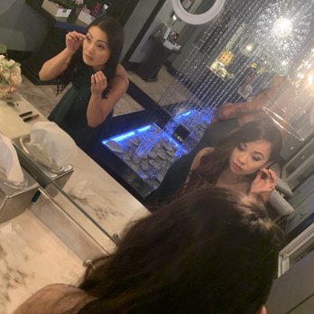 Southern Oaks - Ladies in the beautiful bathroom getting ready - Venues & Event Spaces Near Me - New Orleans, Louisiana Southern Oaks - Ladies in the beautiful bathroom getting ready - Venues & Event Spaces Near Me - New Orleans, Louisiana