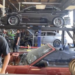 Lift for oil change Lift for oil change