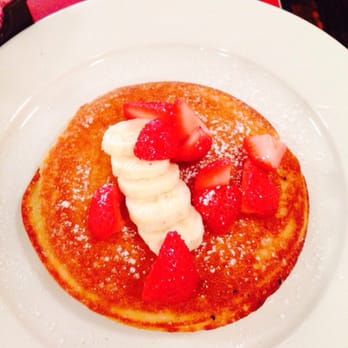 CAFÉ LULUc - One Pancake - French Near Me - Brooklyn, New York