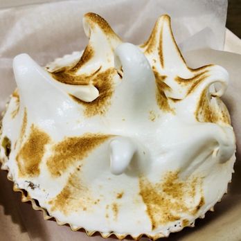 Sugar Pine Bakery - Lemon Meringue - Bakeries Near Me - South Lake Tahoe, California