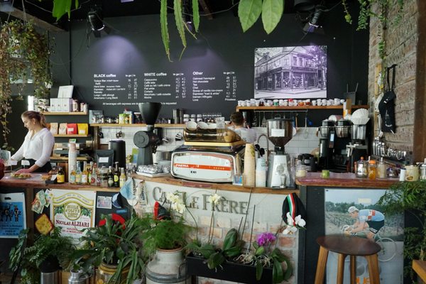 Café le Frère by null