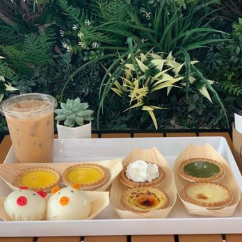 Cafe Aloe - Milk tea, egg tarts(pumpkin pie, crepe brulee, green tea and egg white)and buns(taro, liquid custard) - Cafes Near Me - Bellevue, Washington