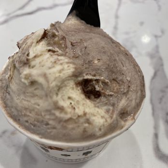 Lucciano's - Tiramisu gelato - Gelato Near Me - East Rutherford, New Jersey