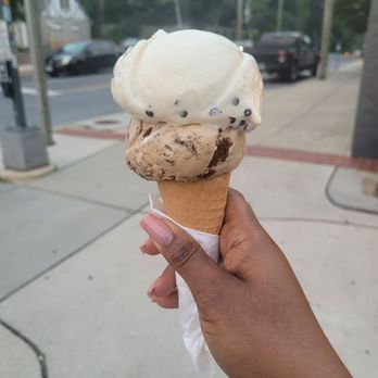 The Charmery Hampden - Ice Cream & Frozen Yogurt Near Me - Baltimore, Maryland