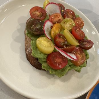 Pavé - 8/21/2023- avocado toast - Bakeries Near Me - New York, New York