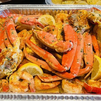 Kracked Crab Beaverton - a tray of cooked crabs - Seafood Near Me - Beaverton, Oregon
