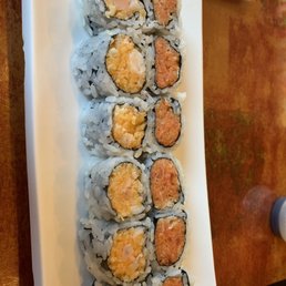 Spicy tuna crunch and spicy shrimp roll! I don't want the wasabi or the ginger, that's why the dish is plain Spicy tuna crunch and spicy shrimp roll! I don't want the wasabi or the ginger, that's why the dish is plain