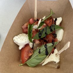 Tasty Bones Rollin' Kitchen - Capris Salad