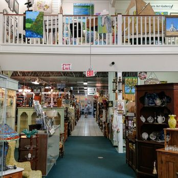 Traditions Antique Mall - Ice cream on 2nd floor - Antiques Near Me - Wildwood, Florida Traditions Antique Mall - Ice cream on 2nd floor - Antiques Near Me - Wildwood, Florida
