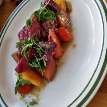 La Copine - Beet salad with tomatoes and plums. - New American Near Me - Yucca Valley, California