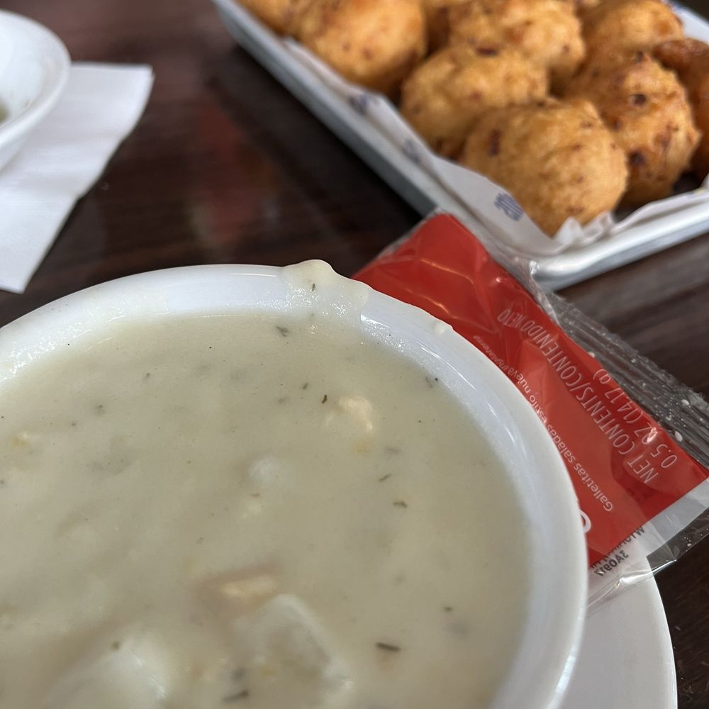 Iggy's Doughboys & Chowder House - 12 Clam Cakes, Bowl of Chowder, Bowl of Chowder Combo - Seafood Near Me - Narragansett, Rhode Island