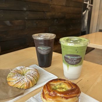 Cloverleaf Coffee & Bakery - Desserts Near Me - Temple City, California