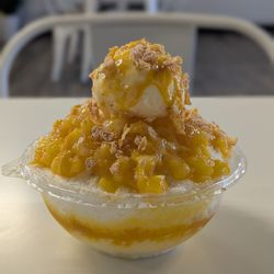 Snowy Town - Mango Bingsu