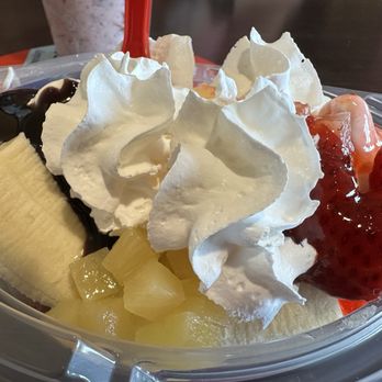 Dairy Queen Grill & Chill - Banana split - Fast Food Near Me - Savannah, Tennessee Dairy Queen Grill & Chill - Banana split - Fast Food Near Me - Savannah, Tennessee