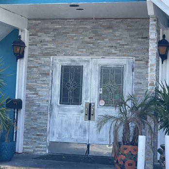 Fiesta Cancún Mexican Restaurant - Front door of restaurant. - Mexican Near Me - Altamonte Springs, Florida