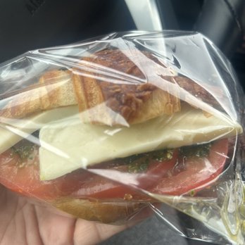 Paradocs Coffee and Tea - Caprese sandwich - Coffee & Tea Near Me - Los Angeles, California
