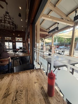 Burgers & Brew by null