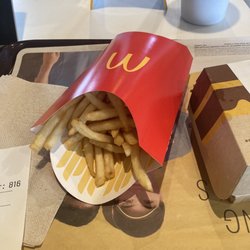 McDonald's - It's almost full!! Why do I expect anything here?